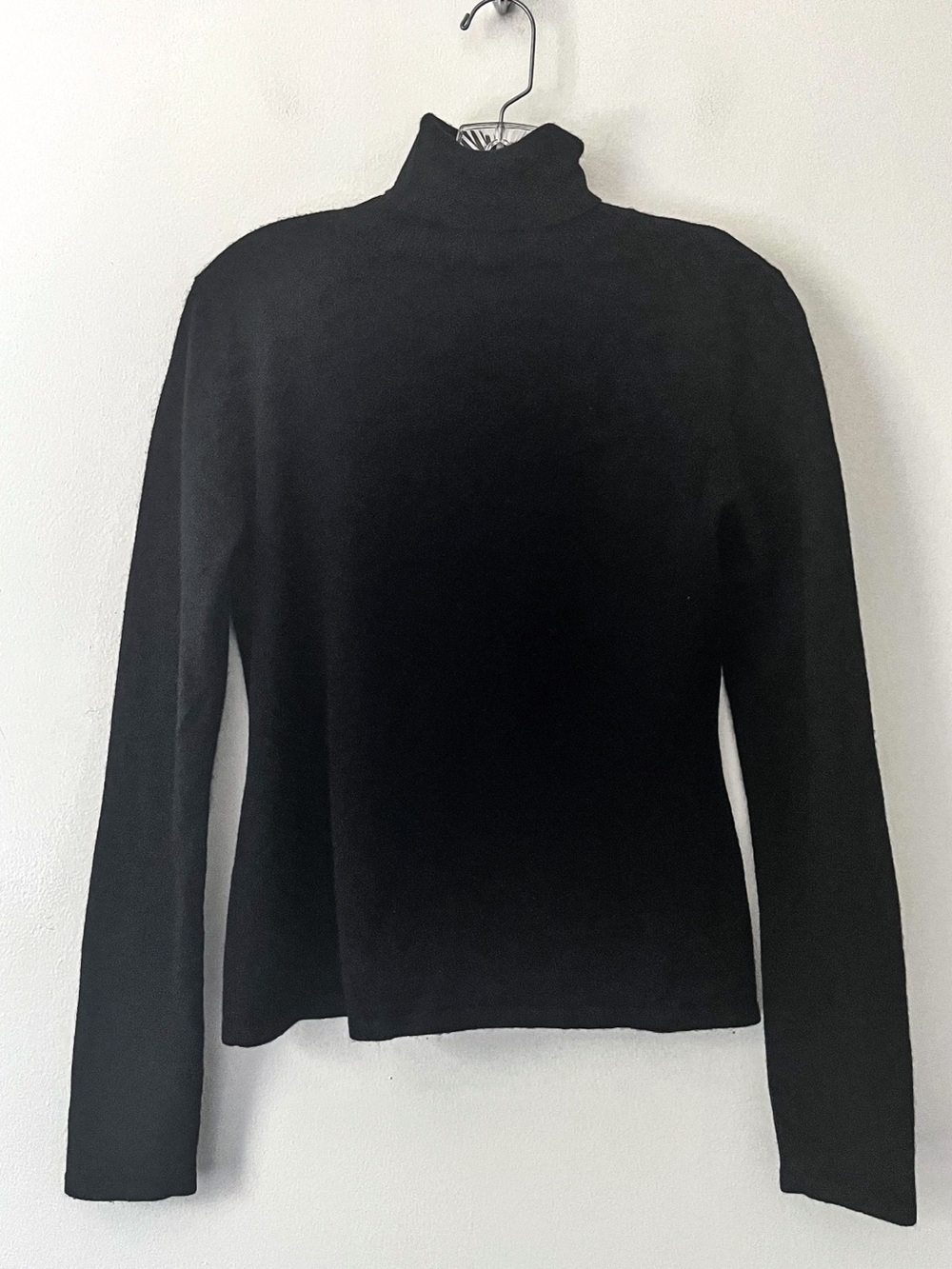 Autumn Cashmere 100% Cashmere Black Turtleneck Knit Sweater Quiet Luxury Medium